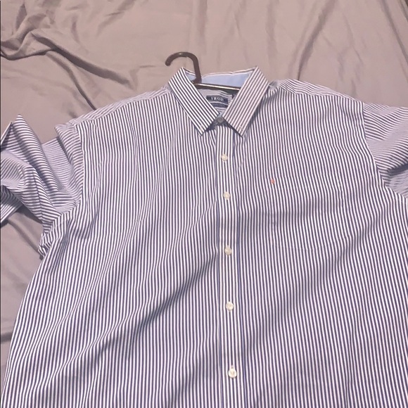 Izod button down XL - Picture 1 of 1